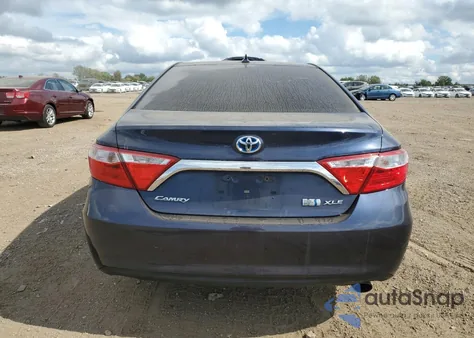 2017 Toyota Camry Hybrid z USA, uszkodzony, nr VIN 4T1BD1FKXHU224405